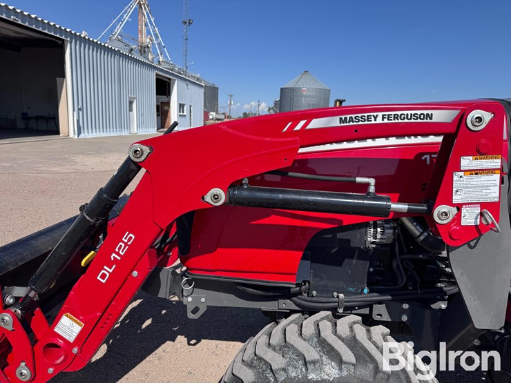 2016-massey-ferguson-1742-image-14