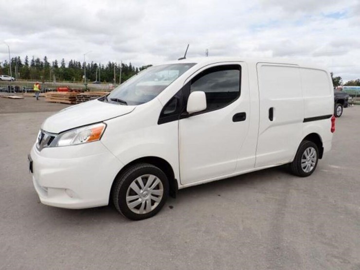 2020-nissan-nv200-image-1