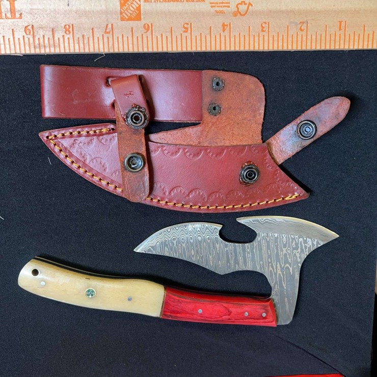 CUSTOM DAMASCUS STEEL FIXED BLADE KNIFE W/ CREAM/RED/BLUE STRIPED HANDLE