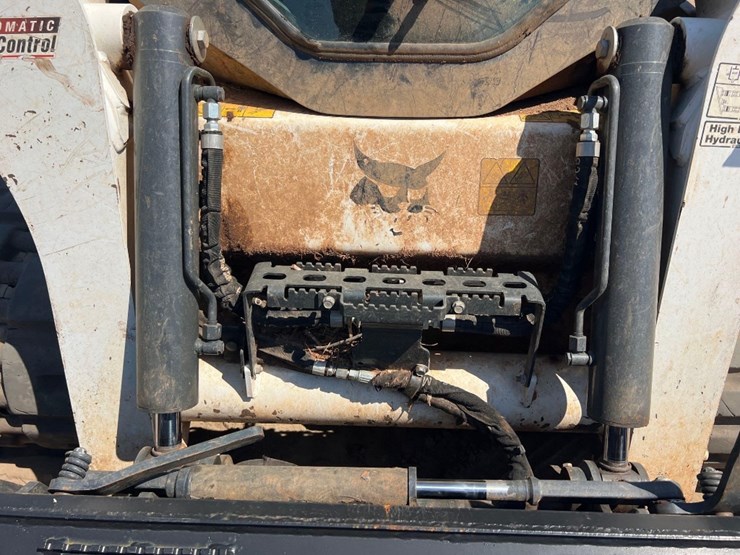 2024-bobcat-t770-image-11