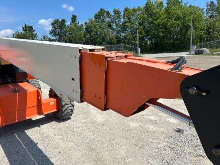2013-jlg-660sj-image-30