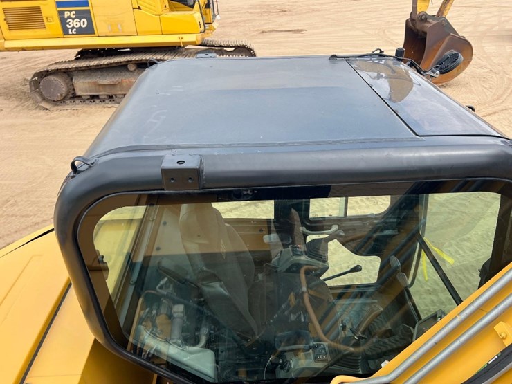 2017-caterpillar-307e2-image-26