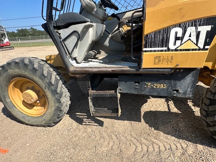2005-caterpillar-th360b-image-19