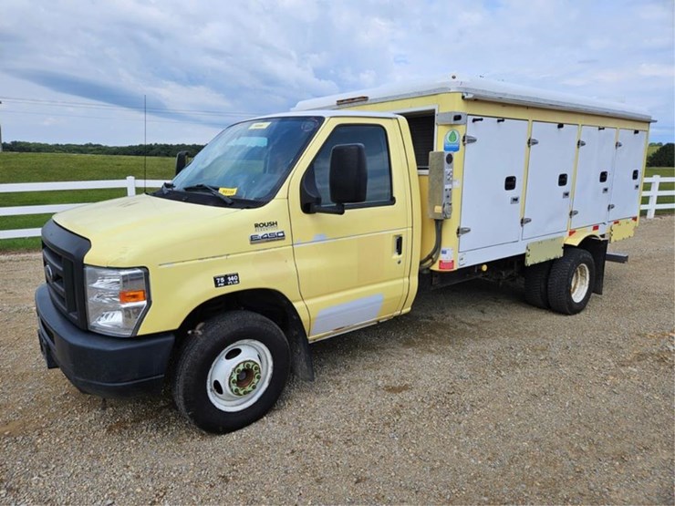 2018-ford-e450-image-1