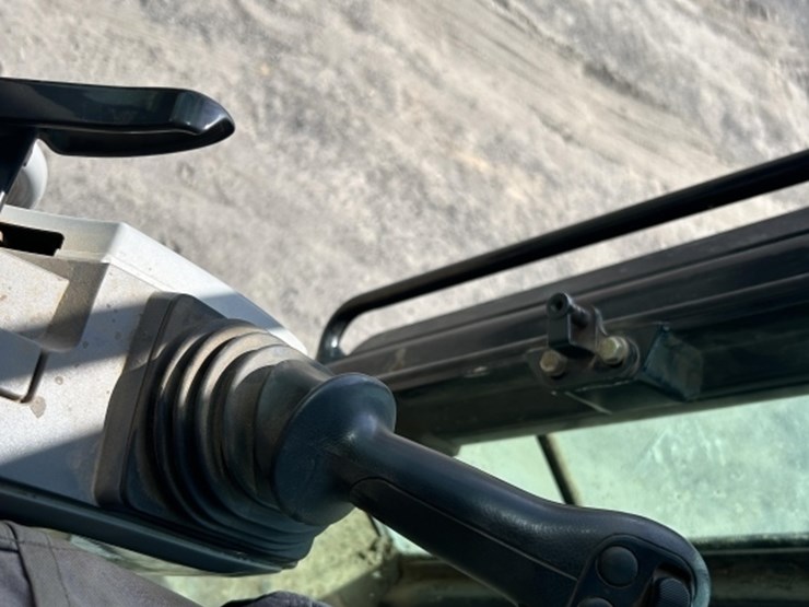 2018-caterpillar-c7-image-36