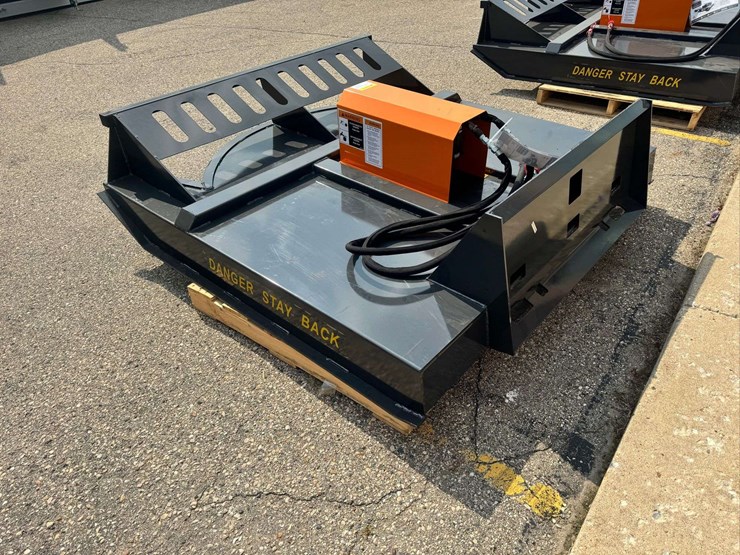 wolverine-bc-13-72w-72-inch-skid-steer-brush-cutter-image-3
