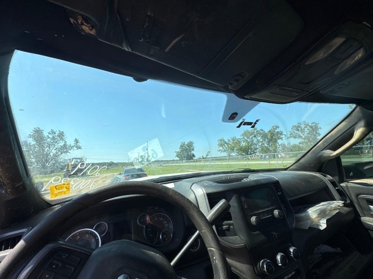 2019-dodge-ram-5500-image-31