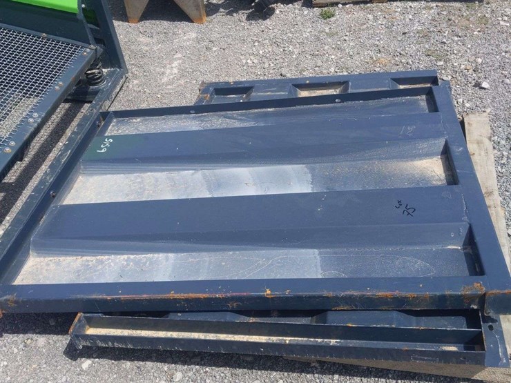 unused-vibrating-sifter/screener-with-stand-image-2
