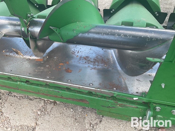 2020-john-deere-c12r-image-11