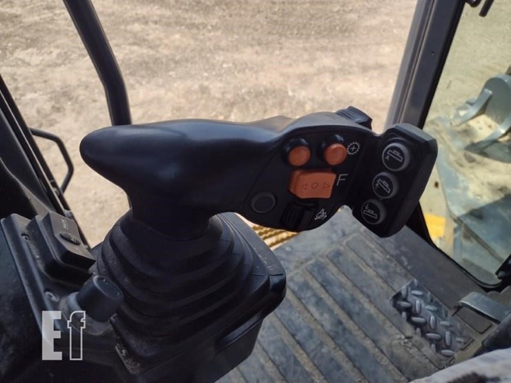 2020-deere-670gp-image-12