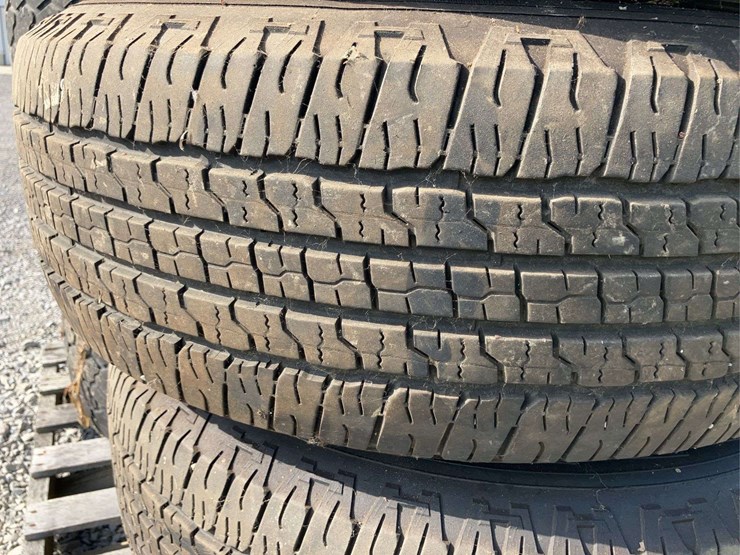 ford-6-bolt-rims-and-265/70r17-goodyear-wrangler-fortitude-ht-tires---set-of-4-image-5