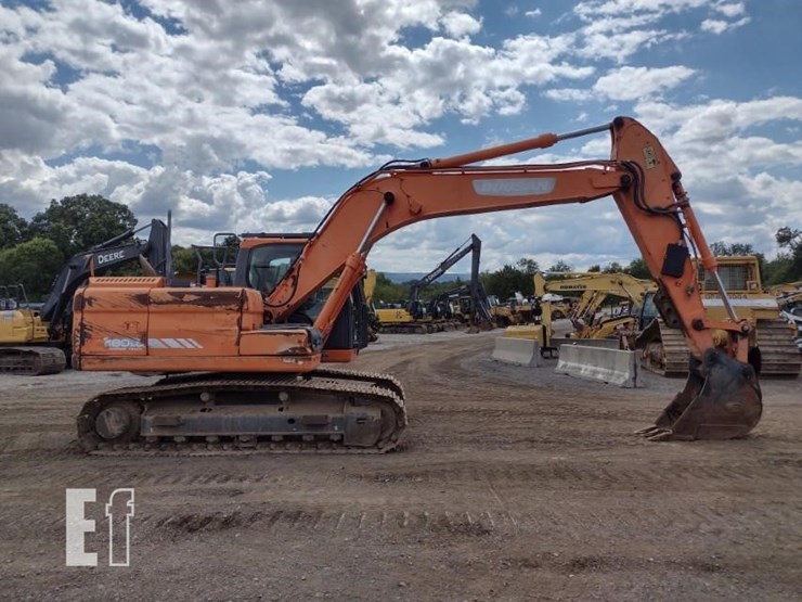 2015-doosan-dx180-lc-3-image-3