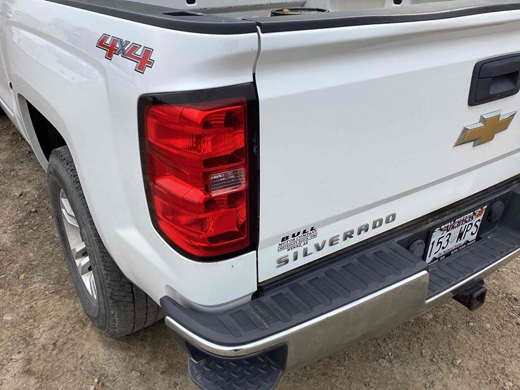 2015-chevrolet-silverado-1500-image-32