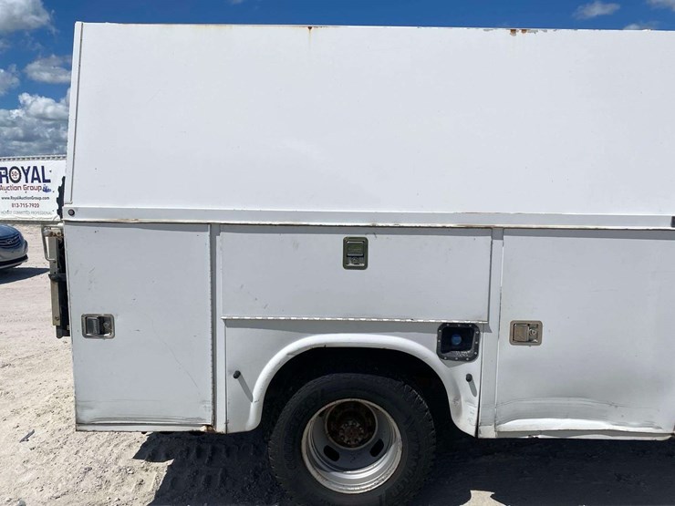 2011-ford-f350-image-19