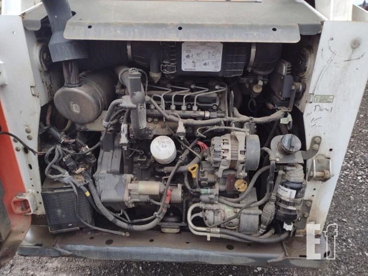2015-bobcat-s650-image-23