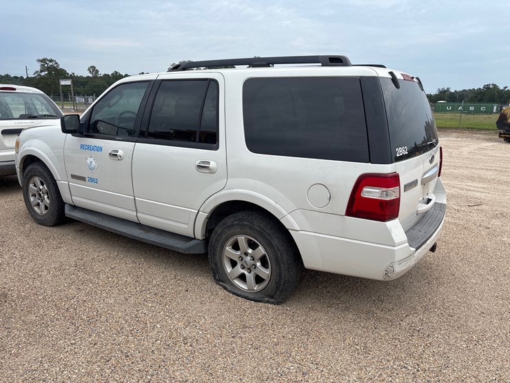 2008-ford-expedition-xlt-image-4
