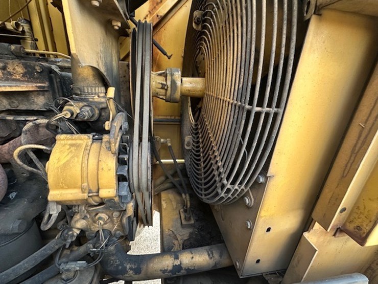 caterpillar-918f-image-42