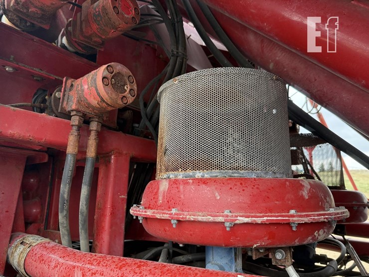 2010-case-ih-titan-3520-image-59