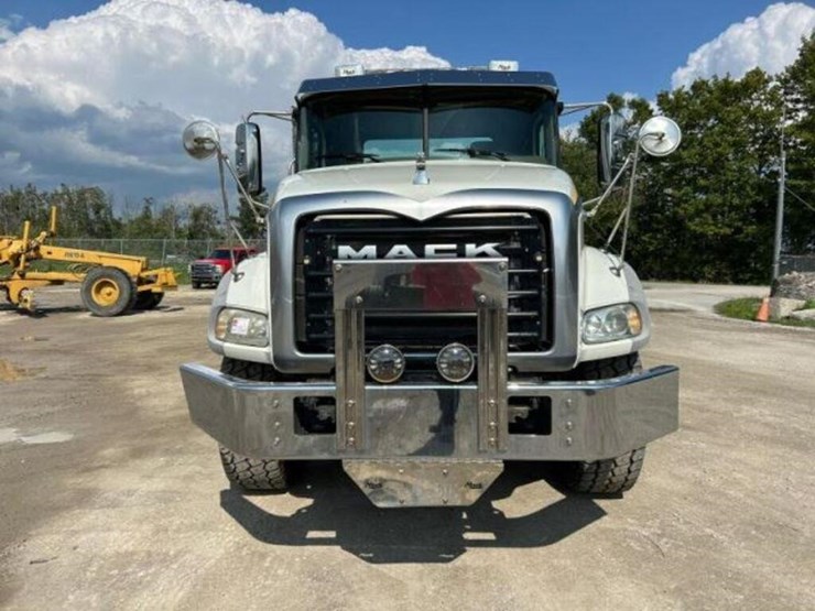 2014-mack-gu533-granite-w/jwh-60-ton-t/a-rolloff-t-image-2