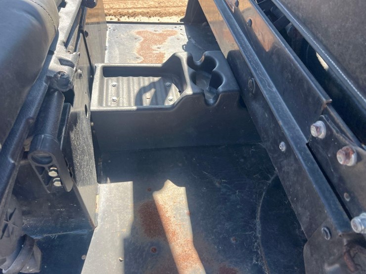 2019-john-deere-gator-image-20