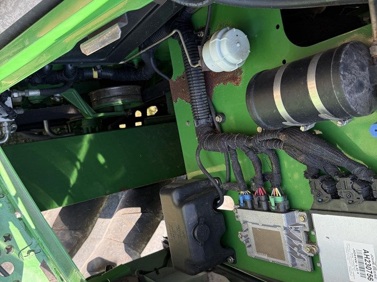 2009-john-deere-9770-sts-image-50