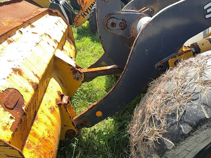 2015-deere-344k-image-8