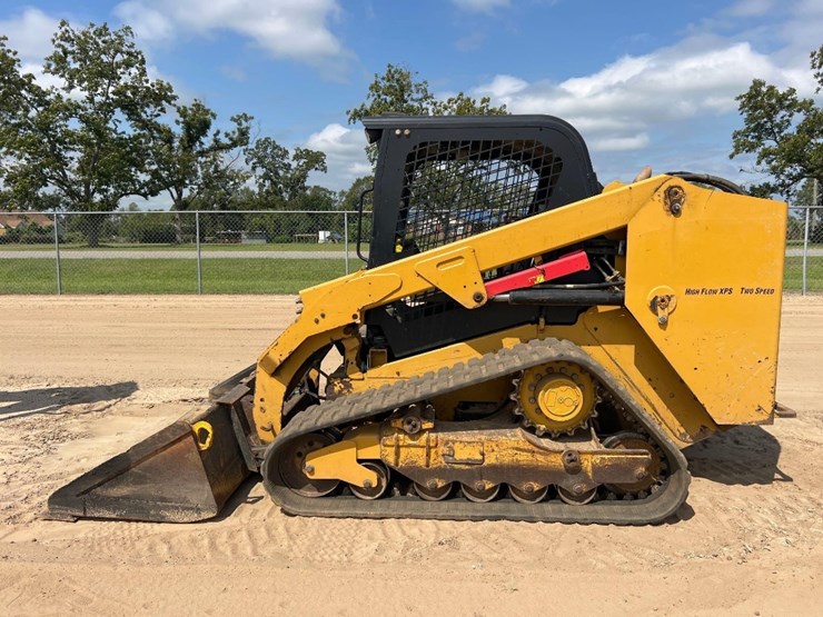 2014-caterpillar-279d-image-1