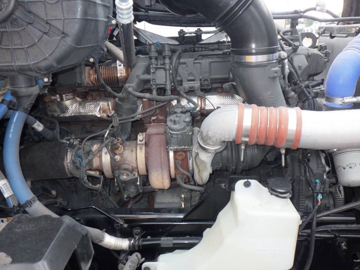 2023-kenworth-t680-image-14