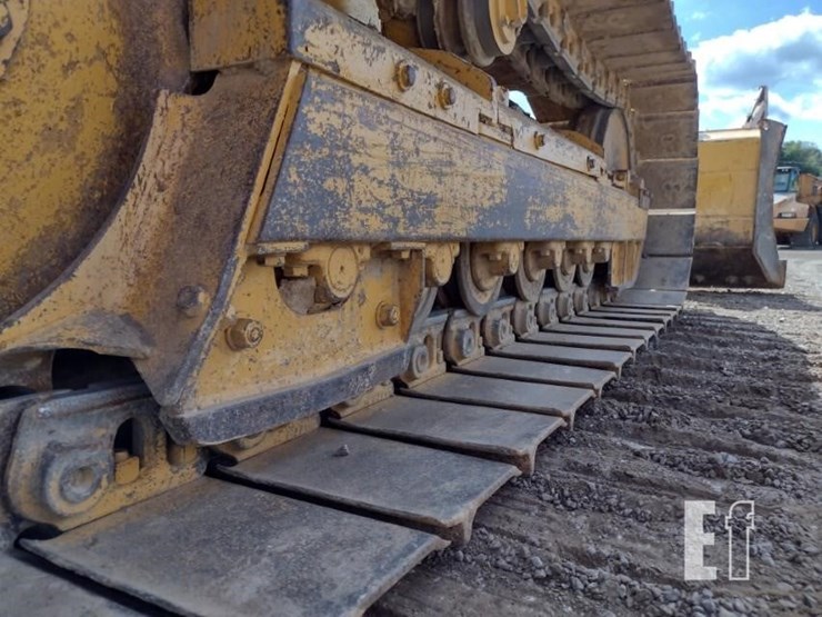 2004-deere-650h-image-34