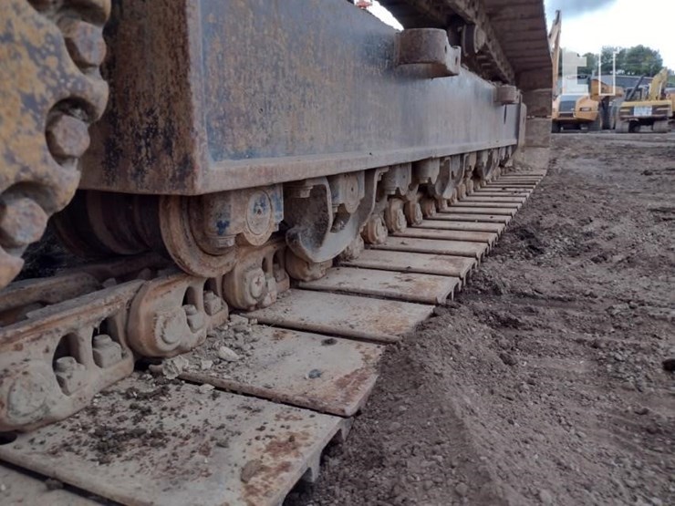 komatsu-pc220-lc-8-image-21