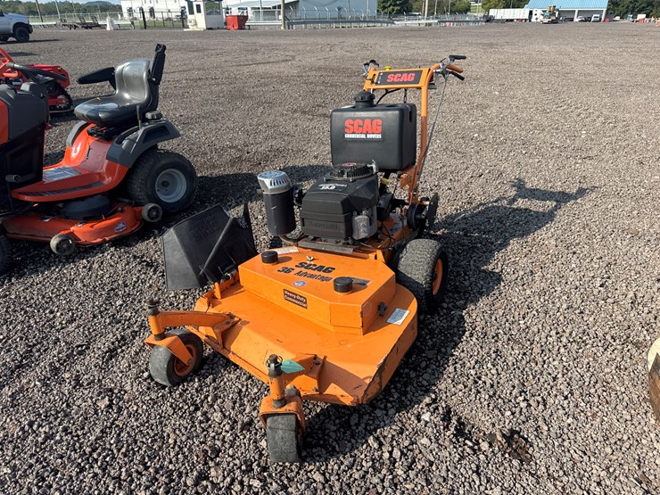 #32-•-scag-sw-walk-behind-lawn-mower-image-1