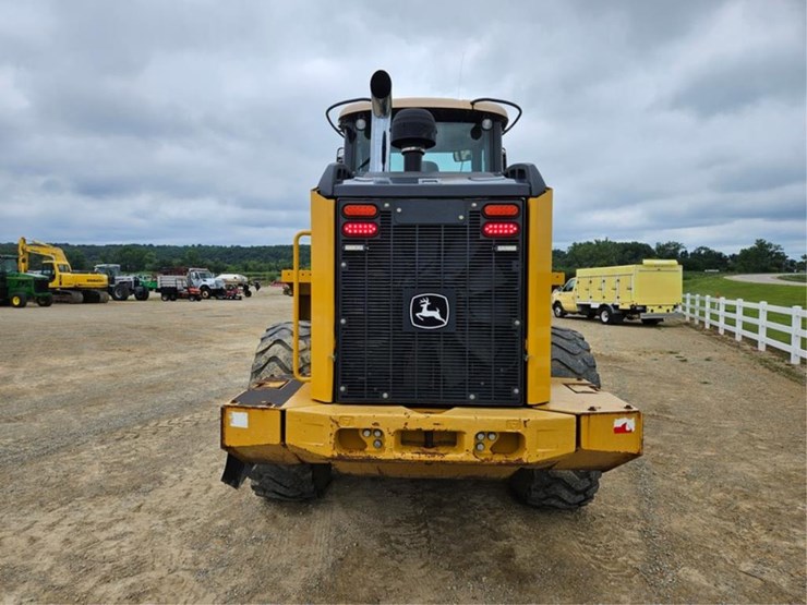 2012-deere-624k-image-4
