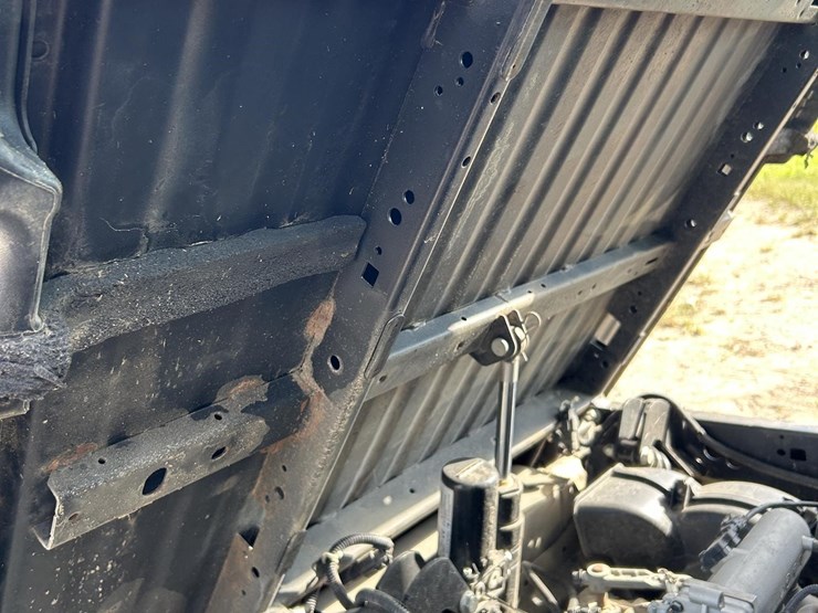 2018-john-deere-gator-xuv-835r-image-23