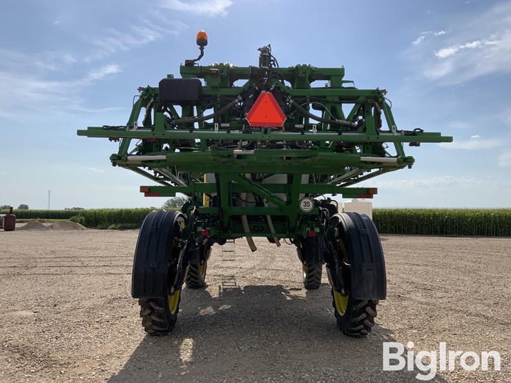 2020-john-deere-r4044-image-6