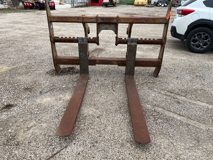 #9868-•-badger-wheel-loader-fork-attachment-image-2