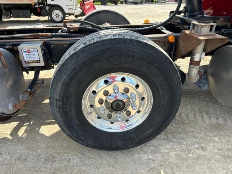 2022-kenworth-t800-image-60