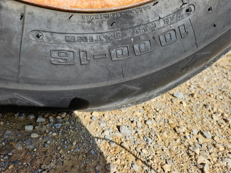 massey-ferguson-383-image-45
