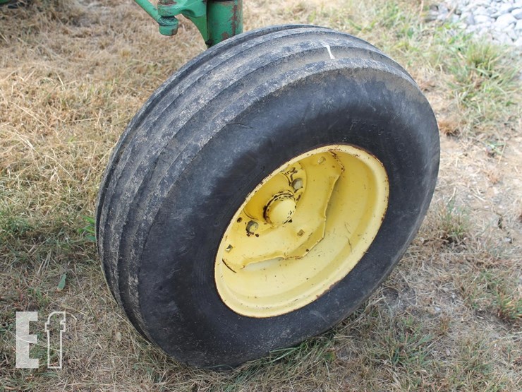 john-deere-2640-image-8