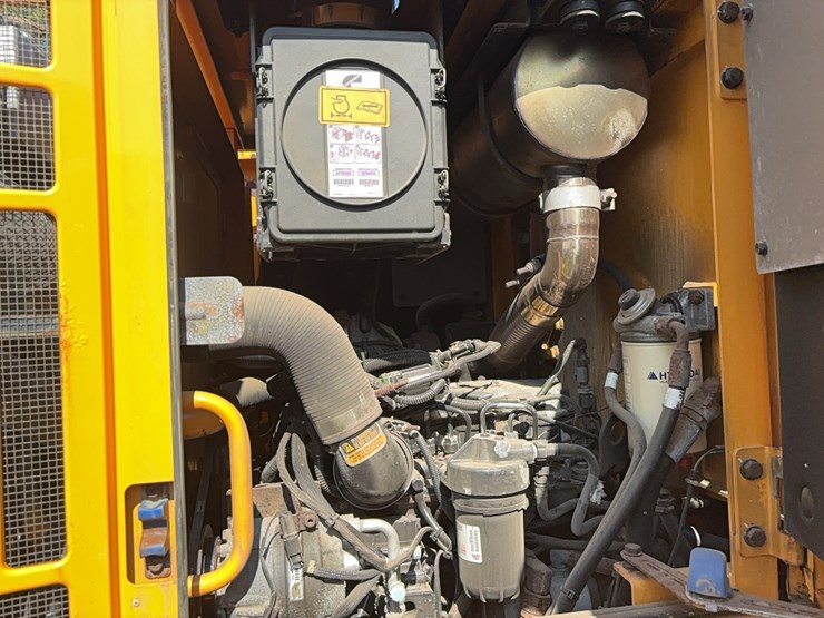2015-hyundai-hl730-9a-image-4