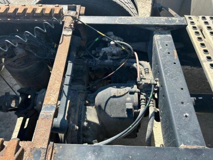 2015-volvo-t/a-hiway-tractor---sleeper-4v4nc9eh3fn-image-58
