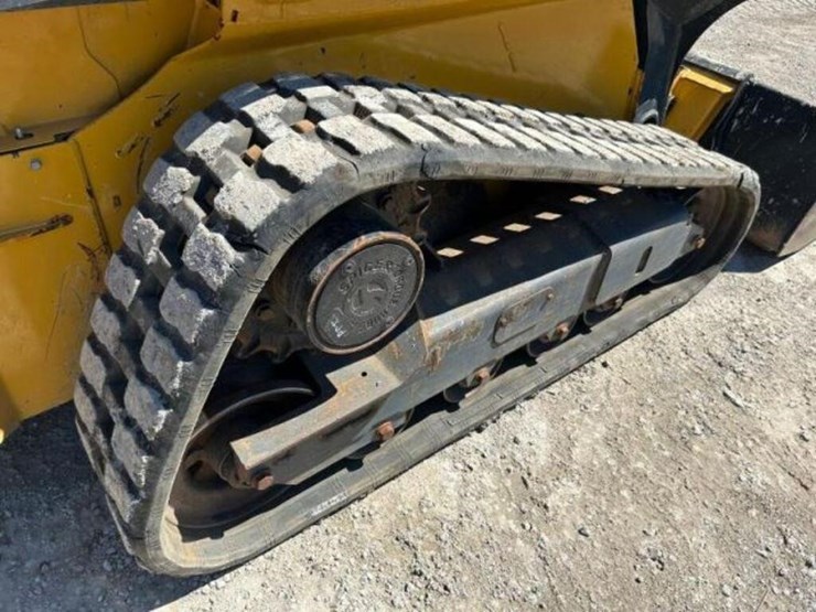 2022-deere-325g-image-46
