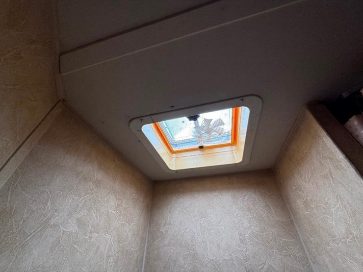 2009-wildwood-x-lite-22rb-camper-image-25