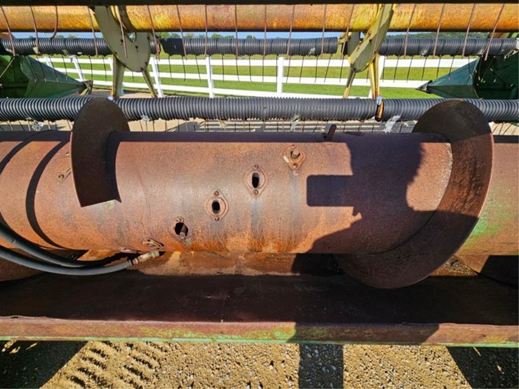john-deere-216-image-18