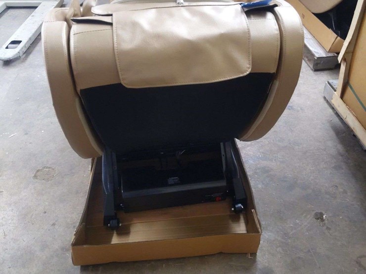 unused-massage-chair-image-3