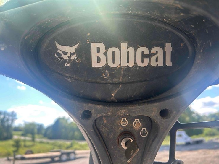 2012-bobcat-t650-image-23