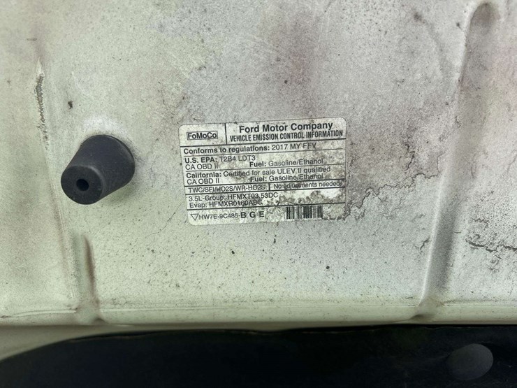 2017-ford-f150-image-10
