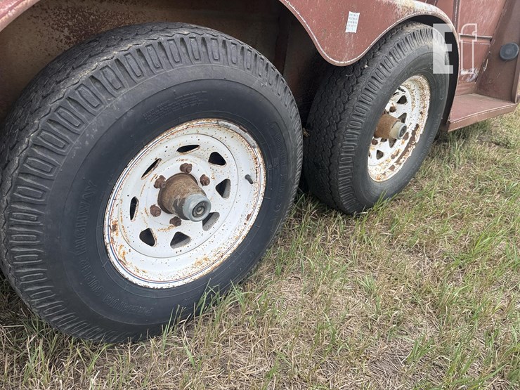 stock-trailer-image-11