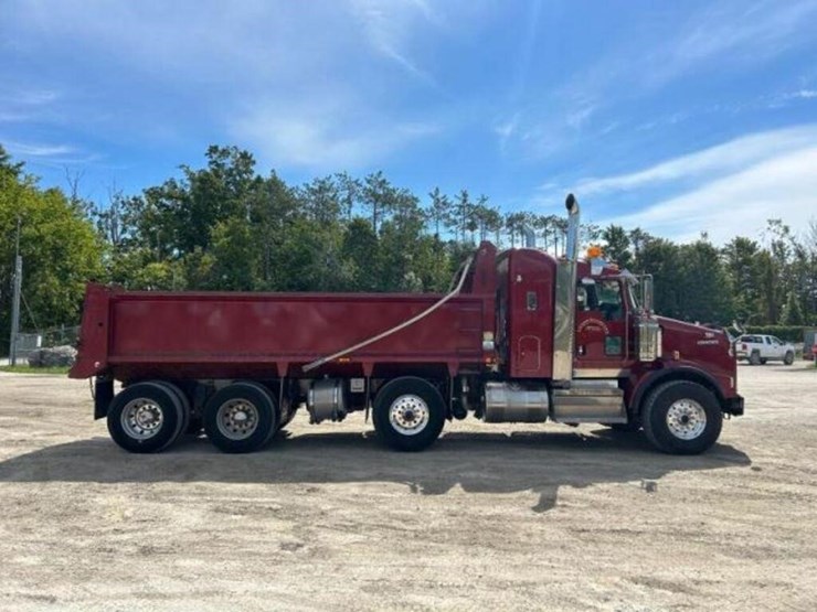 2022-kenworth-t800-image-3