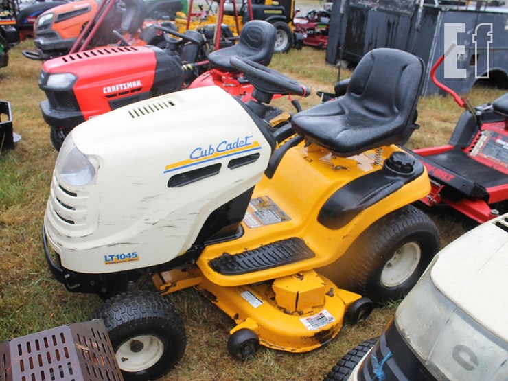 cub-cadet-lt1045-image-1