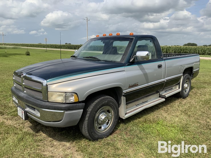 1994-dodge-ram-2500-image-1
